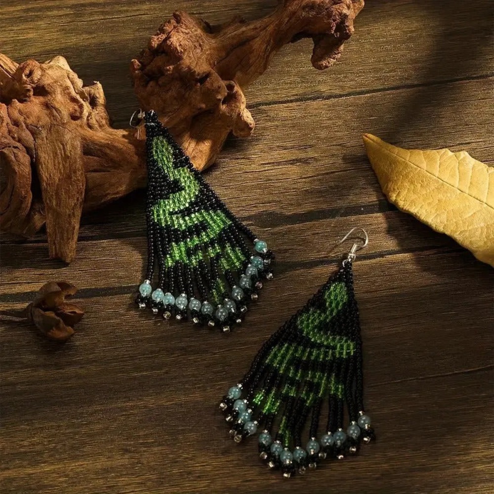 Slytherin inspired Snake Elegant Green and Black Beaded Earrings